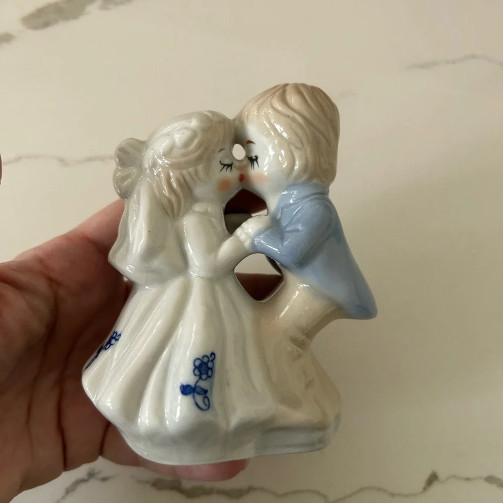 Vintage Hand Painted Kissing Wedding Couple Ceramic Figurine Lamboli Co